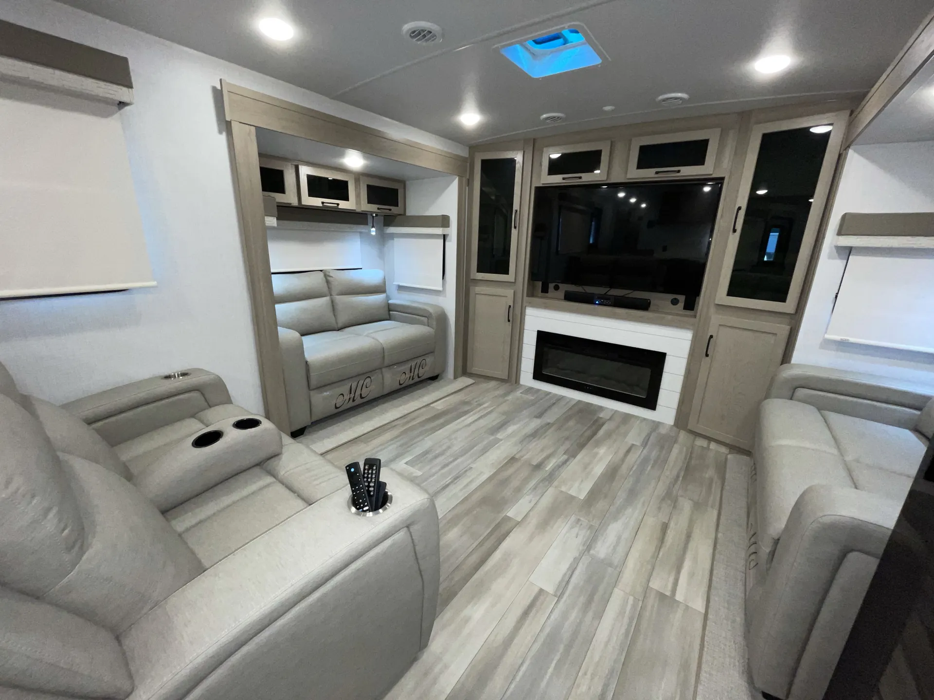 2024 Forest River Flagstaff Super Lite 29RLS — living area main