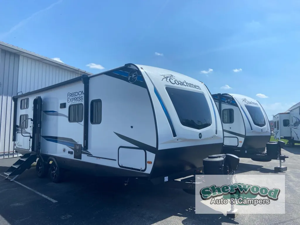 2024 Coachmen Freedom Express Ultra Lite 258BHS, Photos photo 3