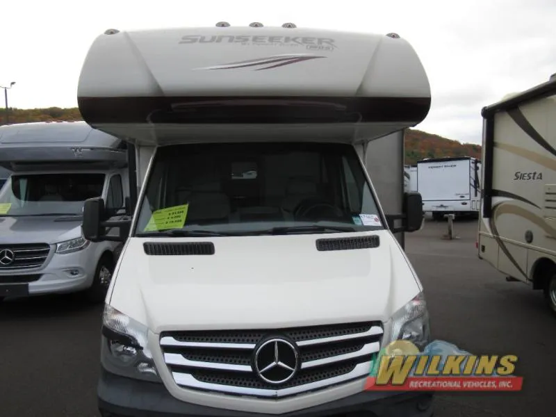 2019 Forest River Sunseeker MBS 2400R - Photo 2