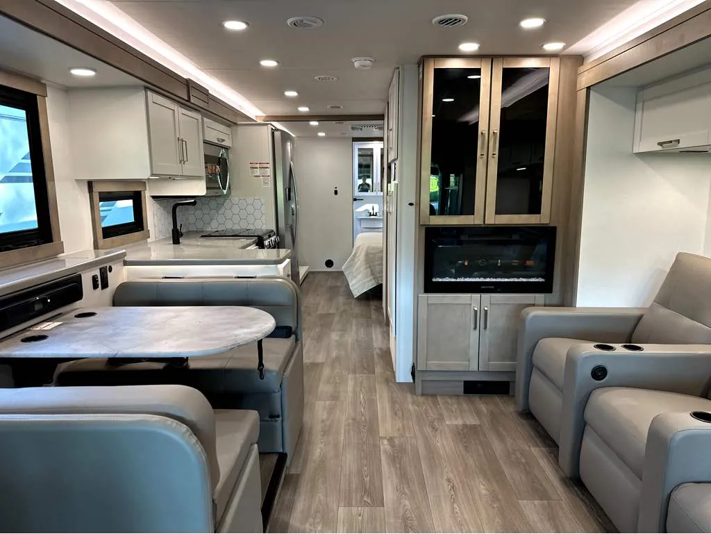 2027 Entegra Coach Vision XL 36C, Photos photo 10