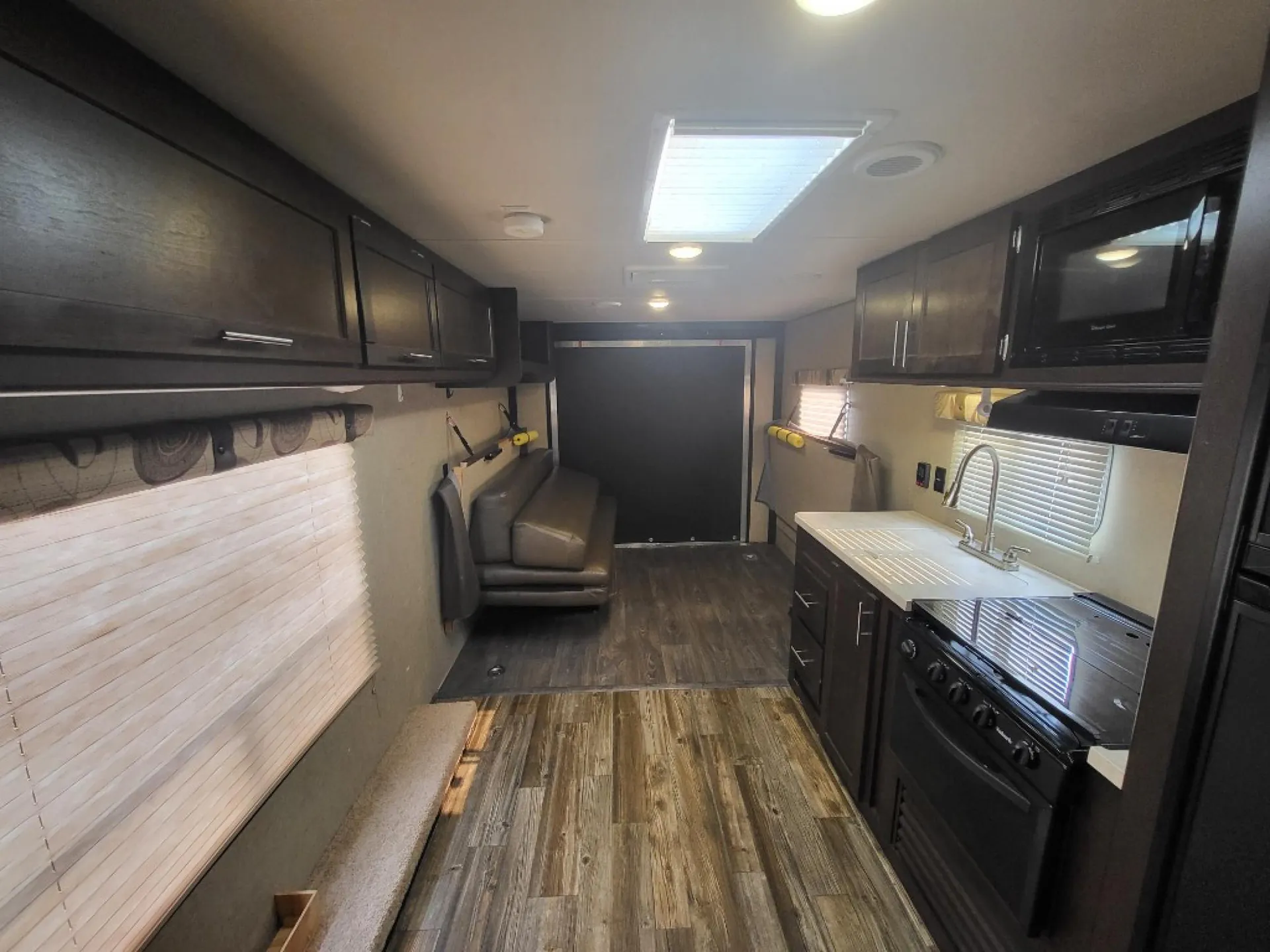 2017 Forest River Cherokee Grey Wolf 26RR - Photo 3