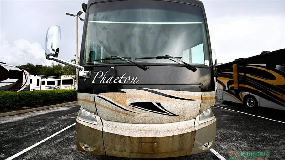 2014 Tiffin Motorhomes Phaeton 36 GH - Photo 2