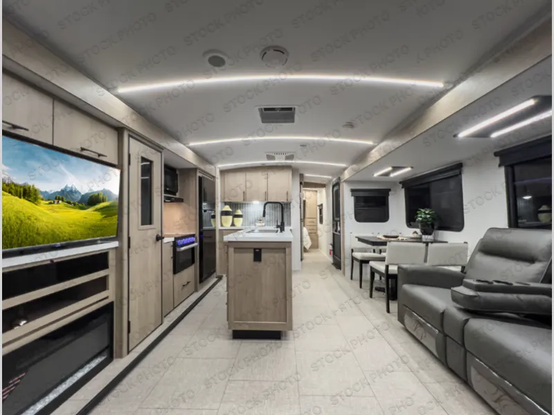 2027 Grand Design Imagine 2970RL - Photo 3