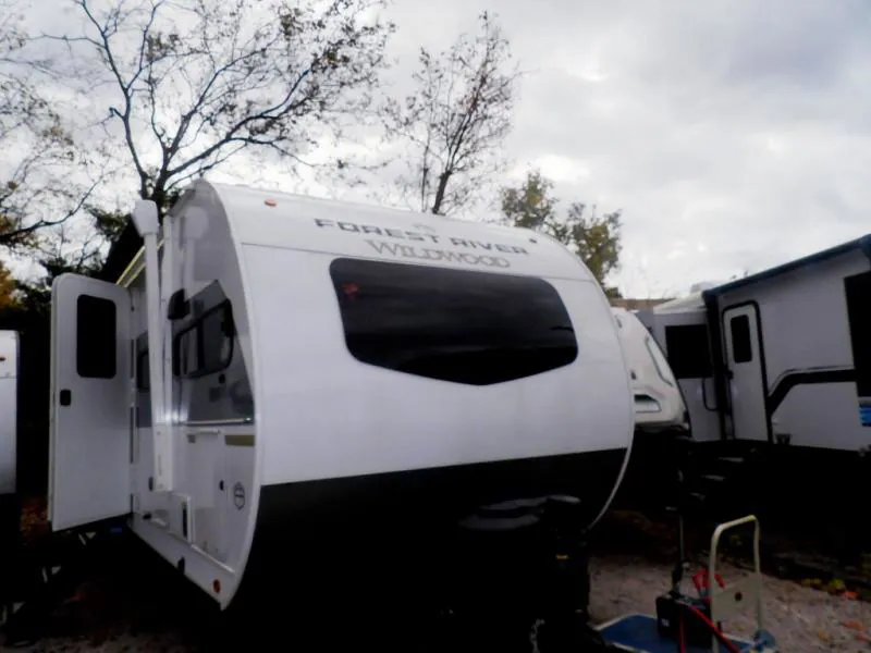 2025 Forest River Wildwood 28FKG dealer photo 1 from A & L RV Sales