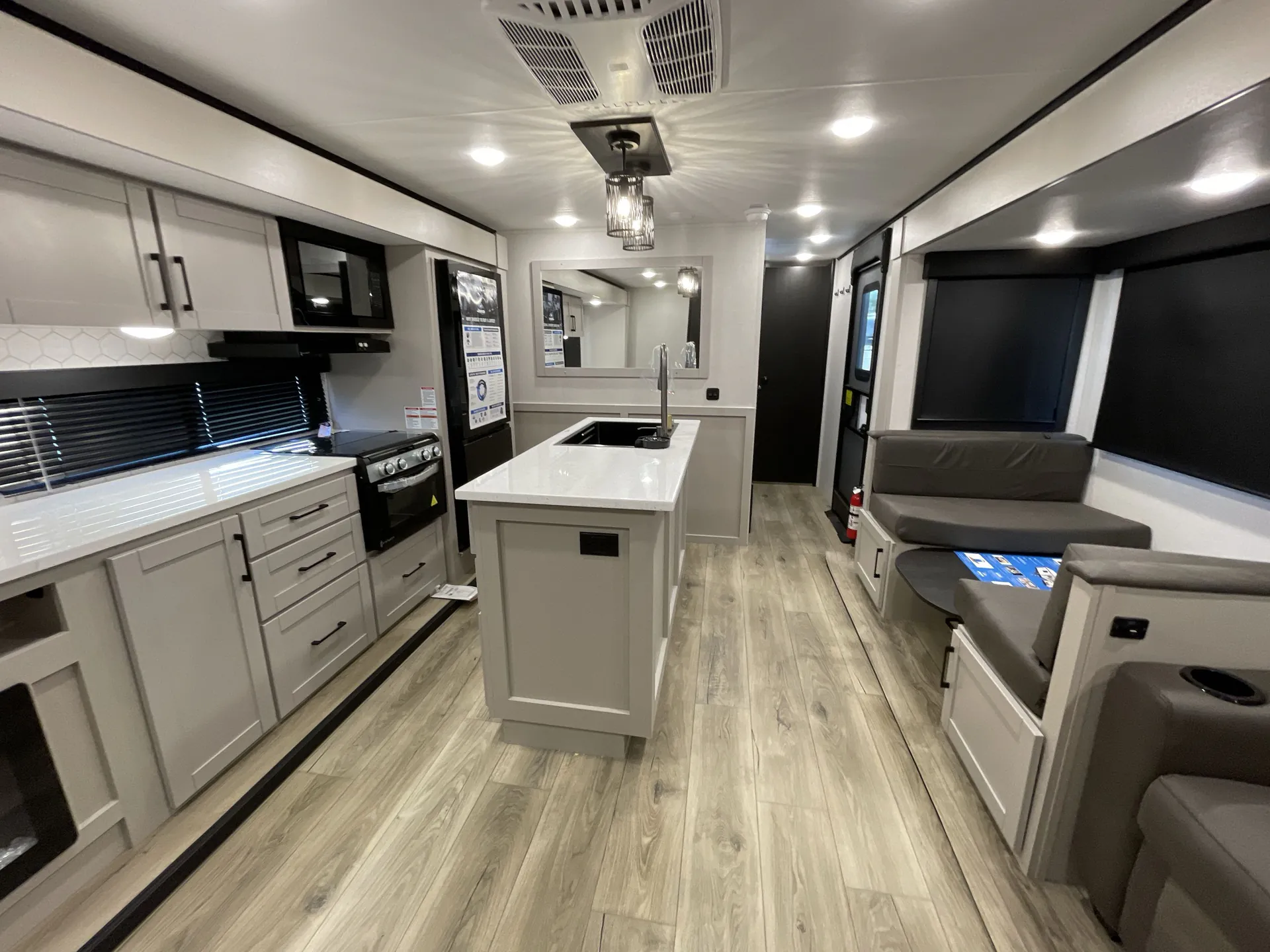 2026 Jayco Jay Feather 32QBH — living area main