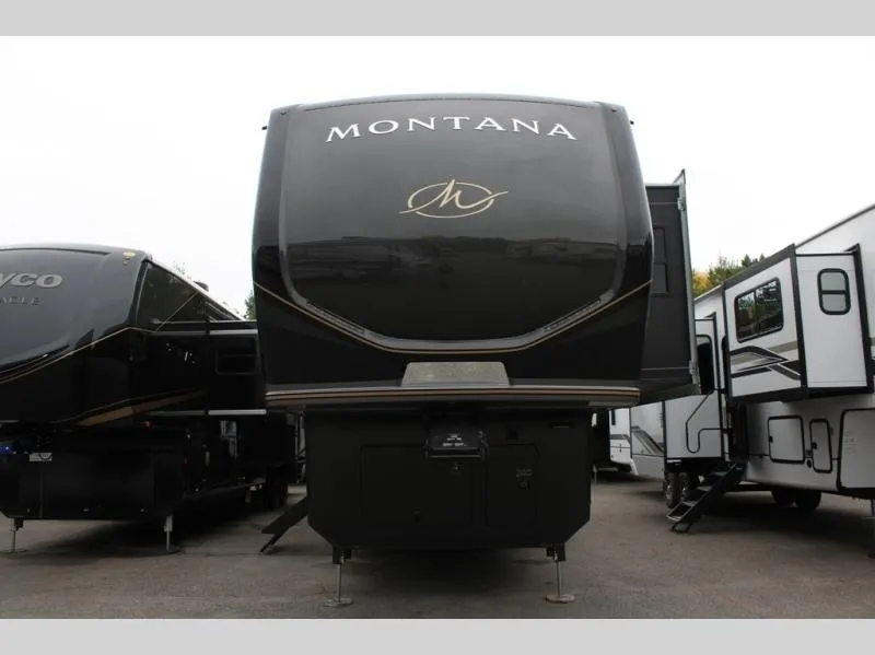 2025 Keystone Montana 3532SP - Photo 4