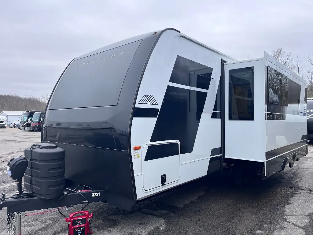 2026 Brinkley Model I 235, Photos photo 4
