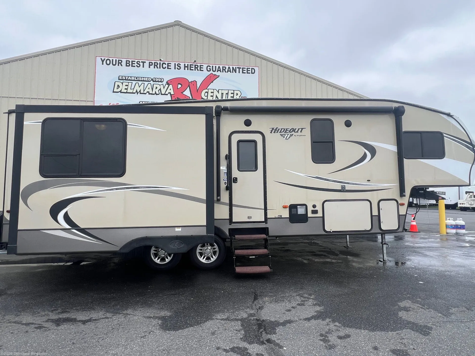 2017 Keystone Hideout 299RLDS - Main photo