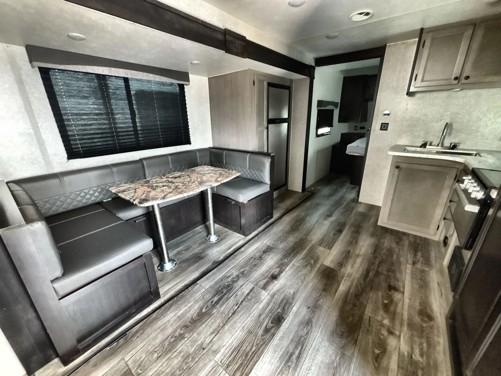 2021 Starcraft Super Lite 241BH — living area main