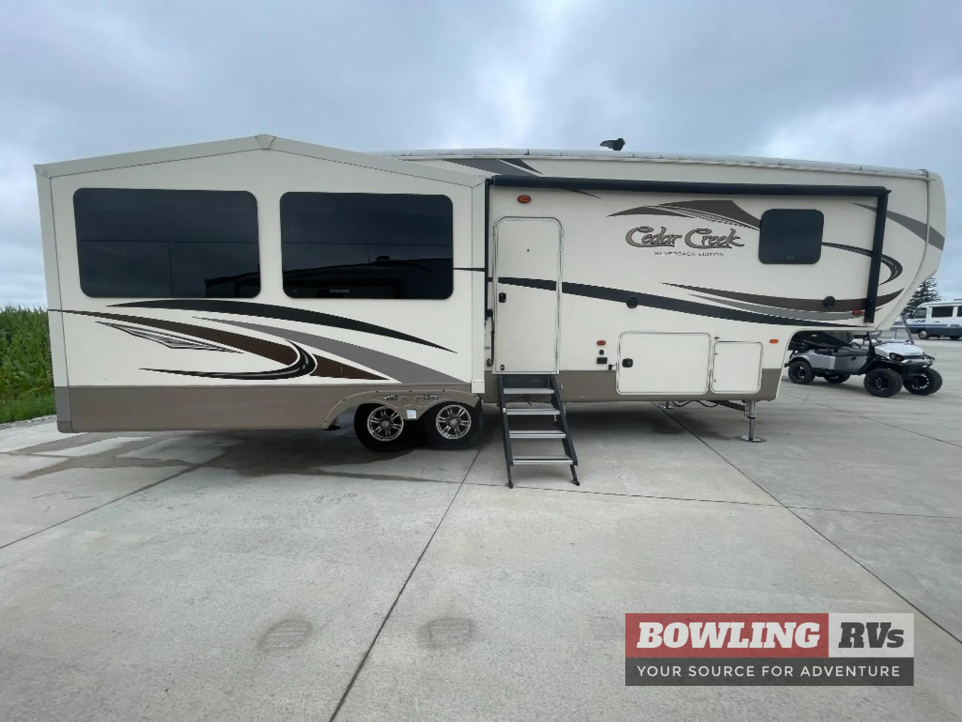 2018 Forest River Cedar Creek Silverback 29IK — Photo 7