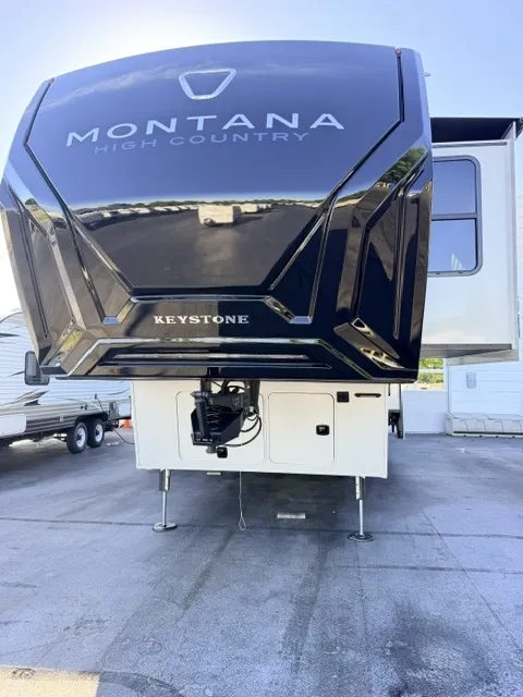 2026 Keystone HC Montana 300RK - Photo 2