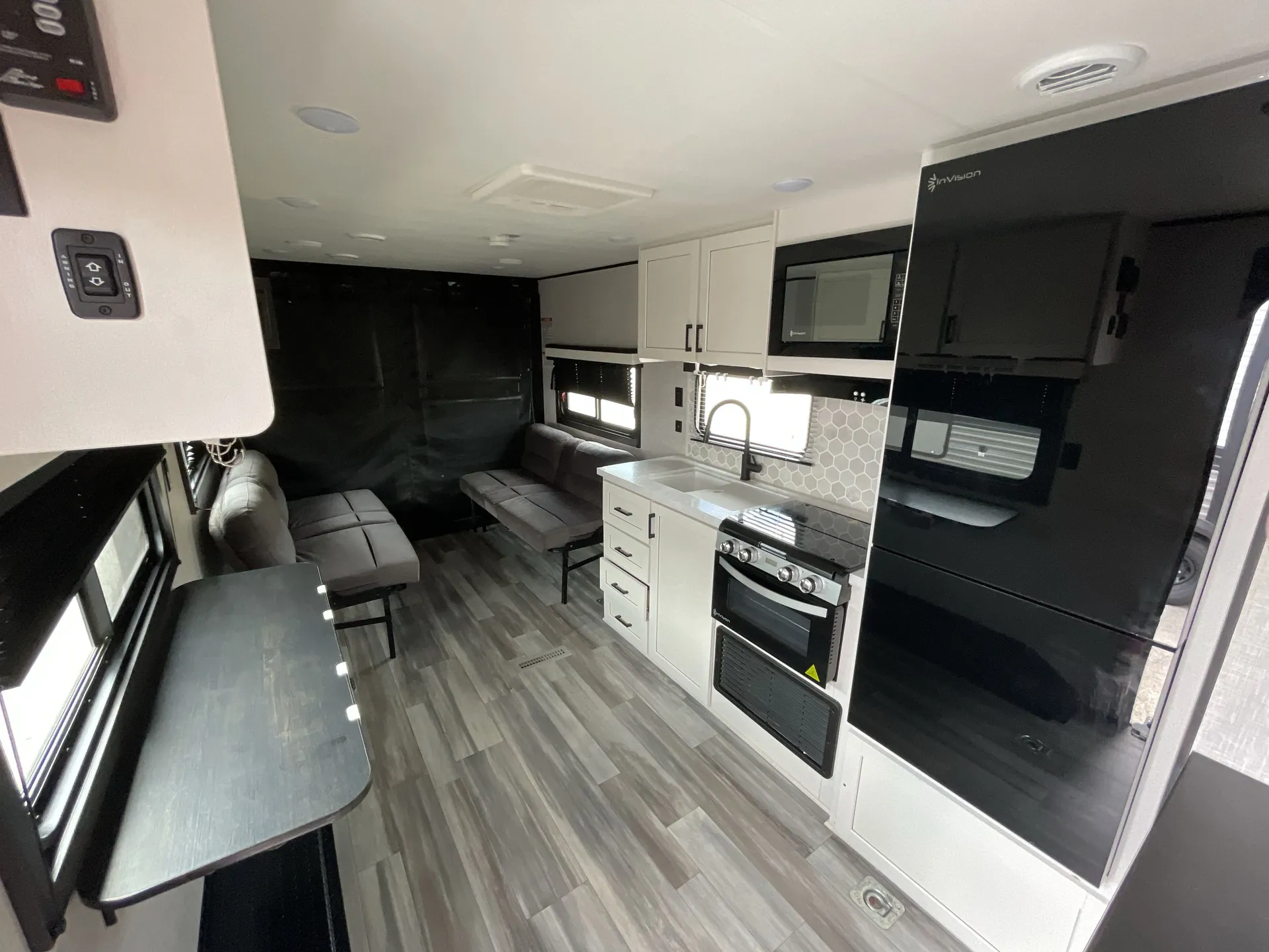 2025 Jayco Jay Flight SLX 265TH — living area main