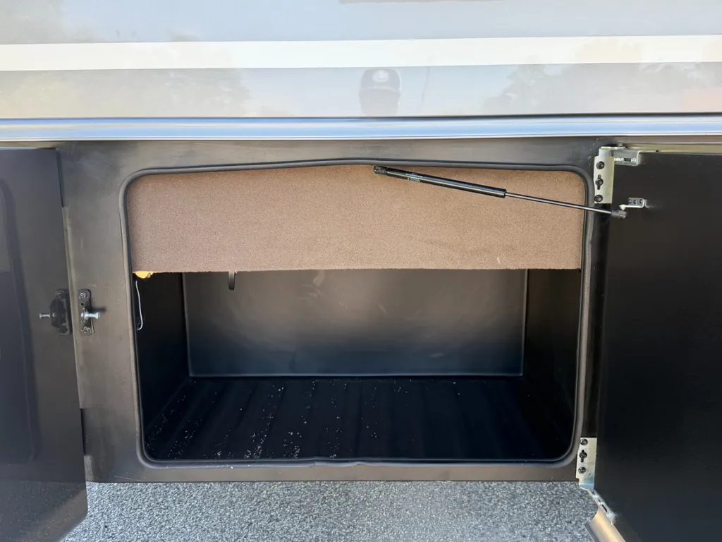 2027 Entegra Coach Accolade 37K, Photos photo 21