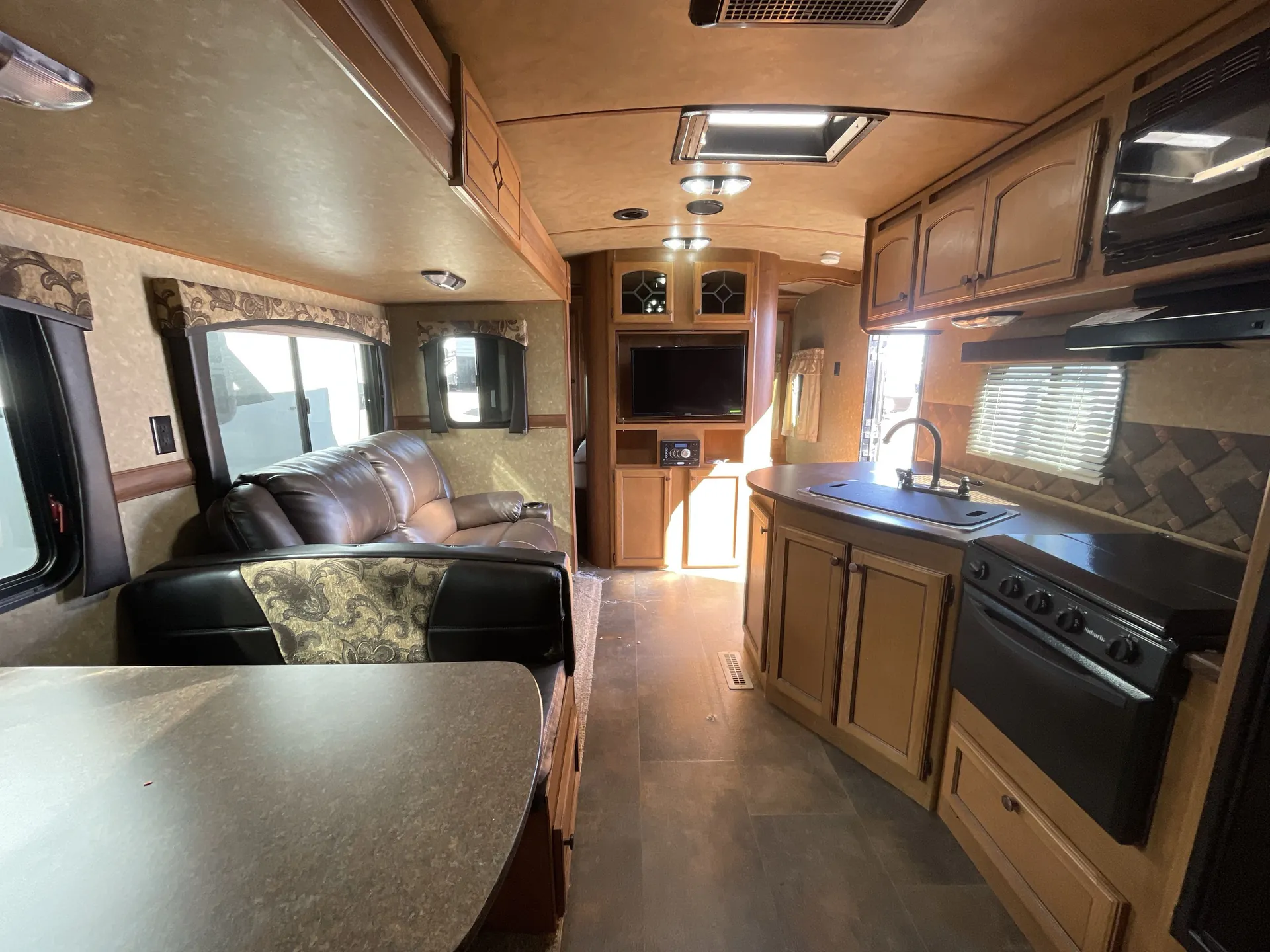 2015 CrossRoads Sunset Trail Super Lite 250RB — living area main