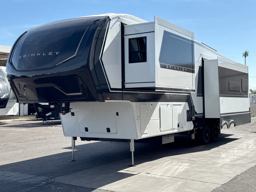 2026 Brinkley Model Z 3600, Photos photo 2