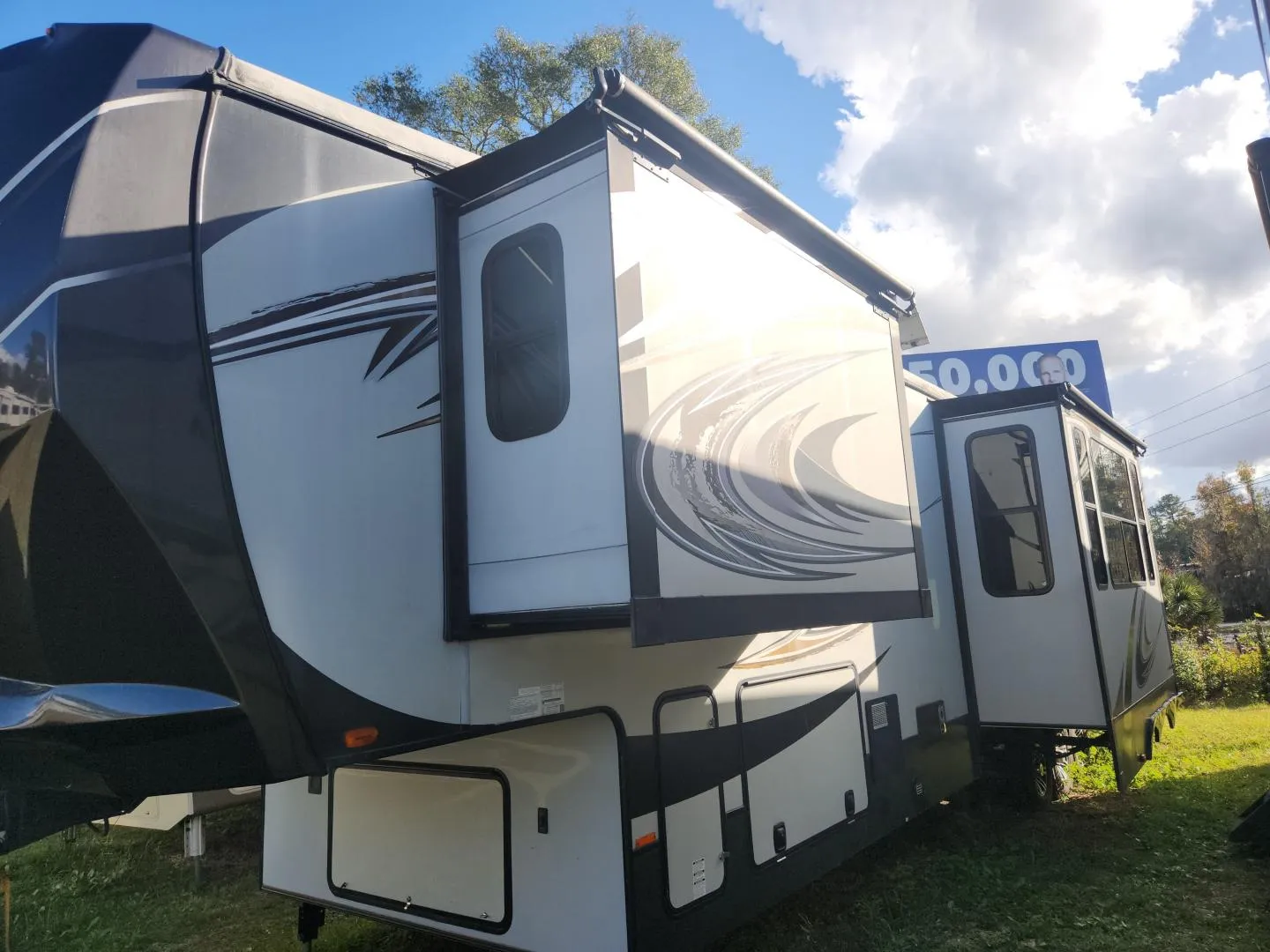 2014 Heartland Cyclone USED    4100 - Photo 3