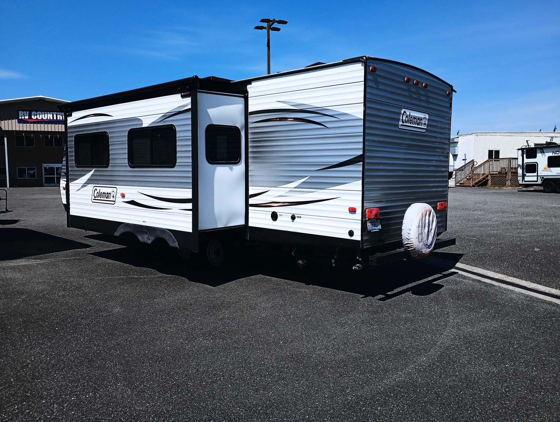 2017 Dutchmen Coleman Lantern LT 262BHWE - Photo 3