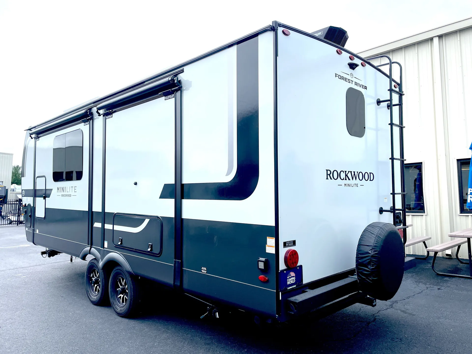 2027 Forest River Rockwood Mini Lite 2523MBR — off campside