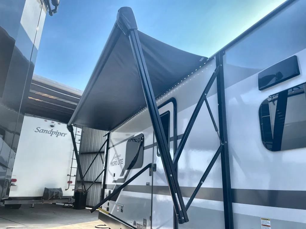 2027 Forest River Flagstaff Micro Lite 25MBR - Photo 4