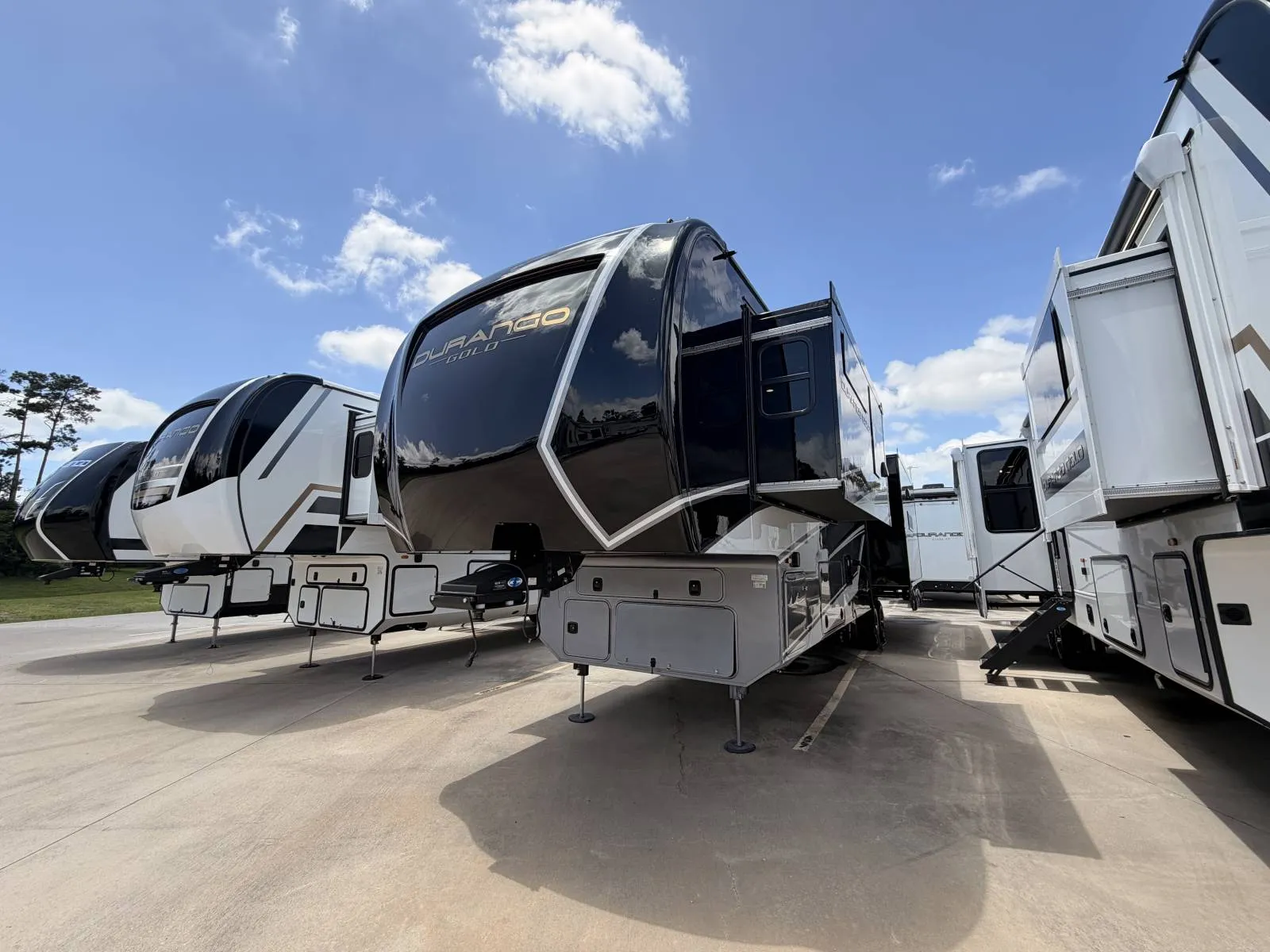 2027 Forest River DURANGO GOLD 384MSQ - Main photo
