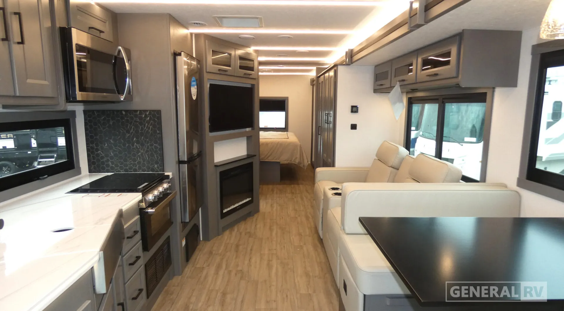 2026 Coachmen Mirada 33SS - Photo 3