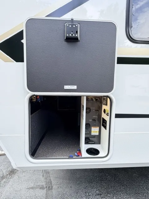 2027 Keystone Cougar HT TT 29RLP - Photo 4