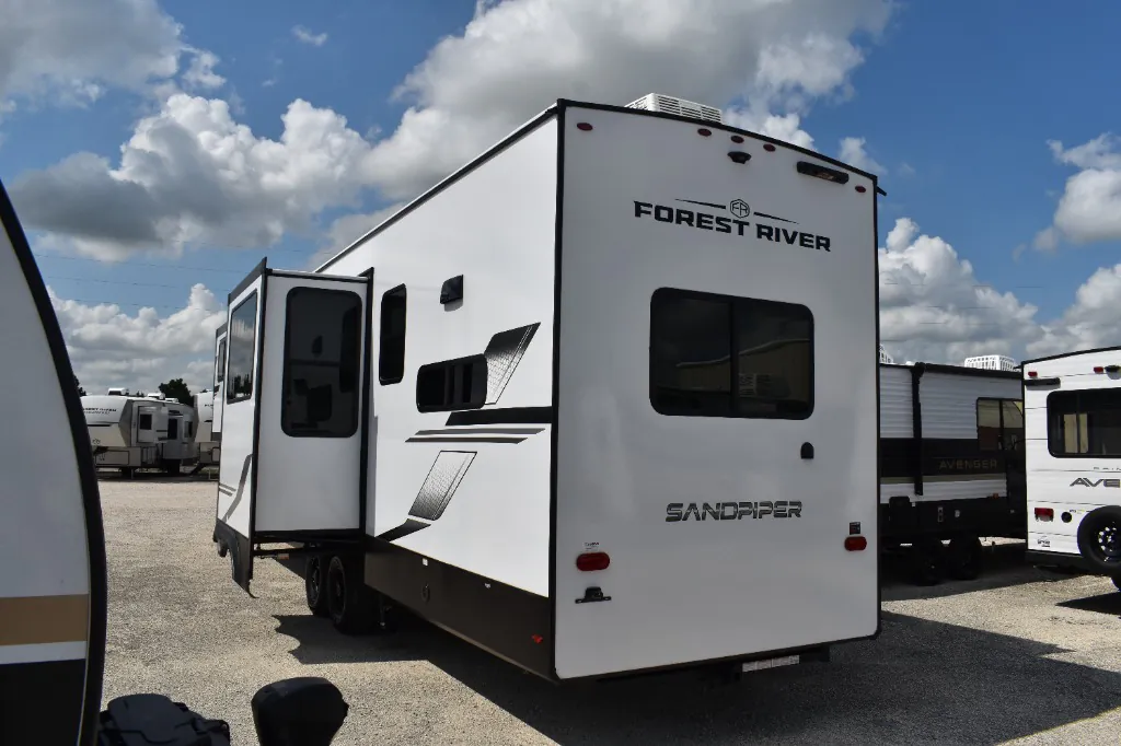 2026 Forest River Sandpiper 3800RK — Photo 5
