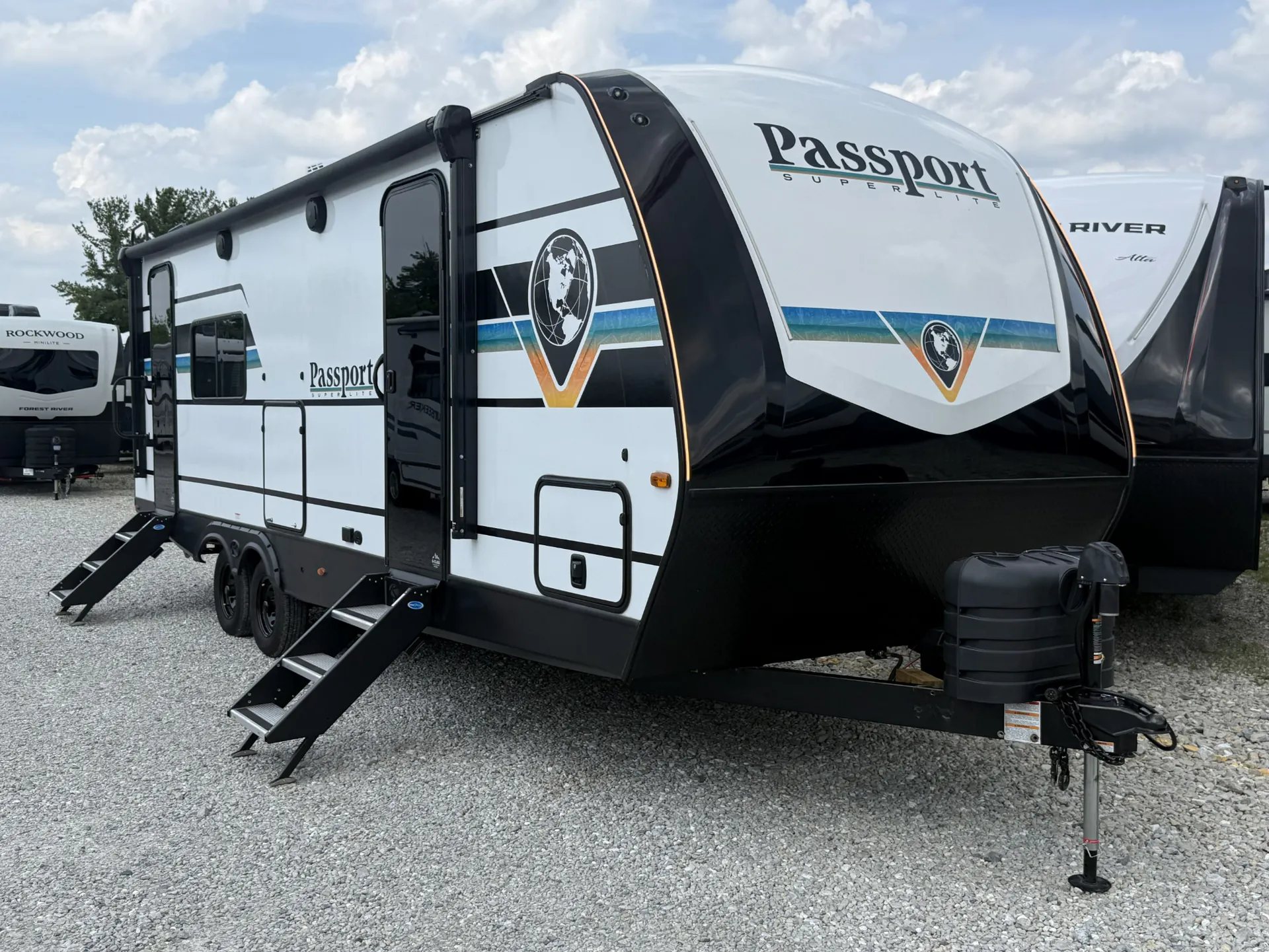 2025 Keystone Passport Super Lite 2450RK - Main photo
