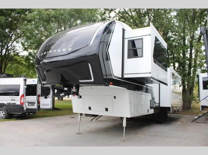 2026 Brinkley Model Z 3100 - Photo 3