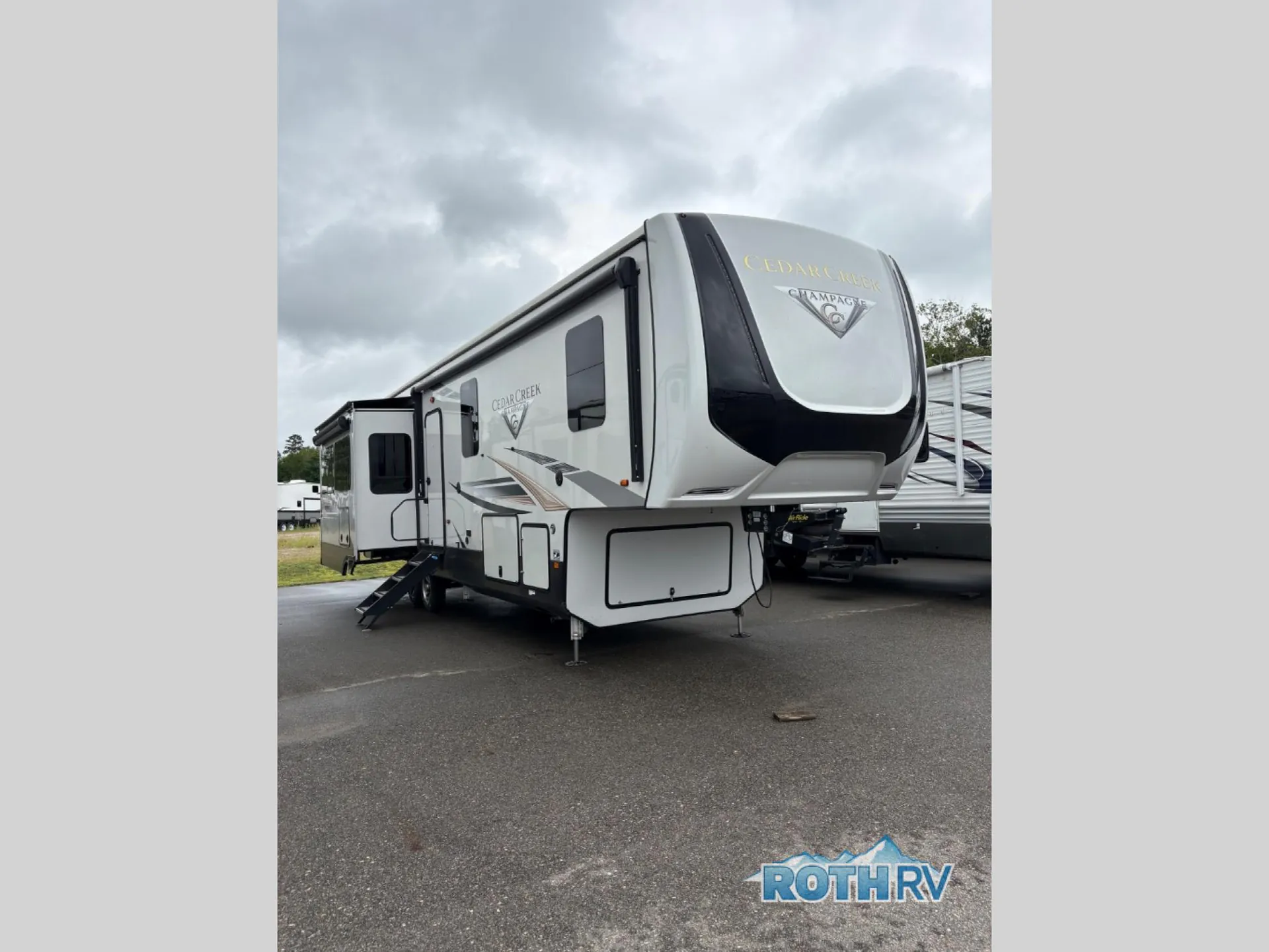 2022 Forest River Cedar Creek Champagne Edition 38EL