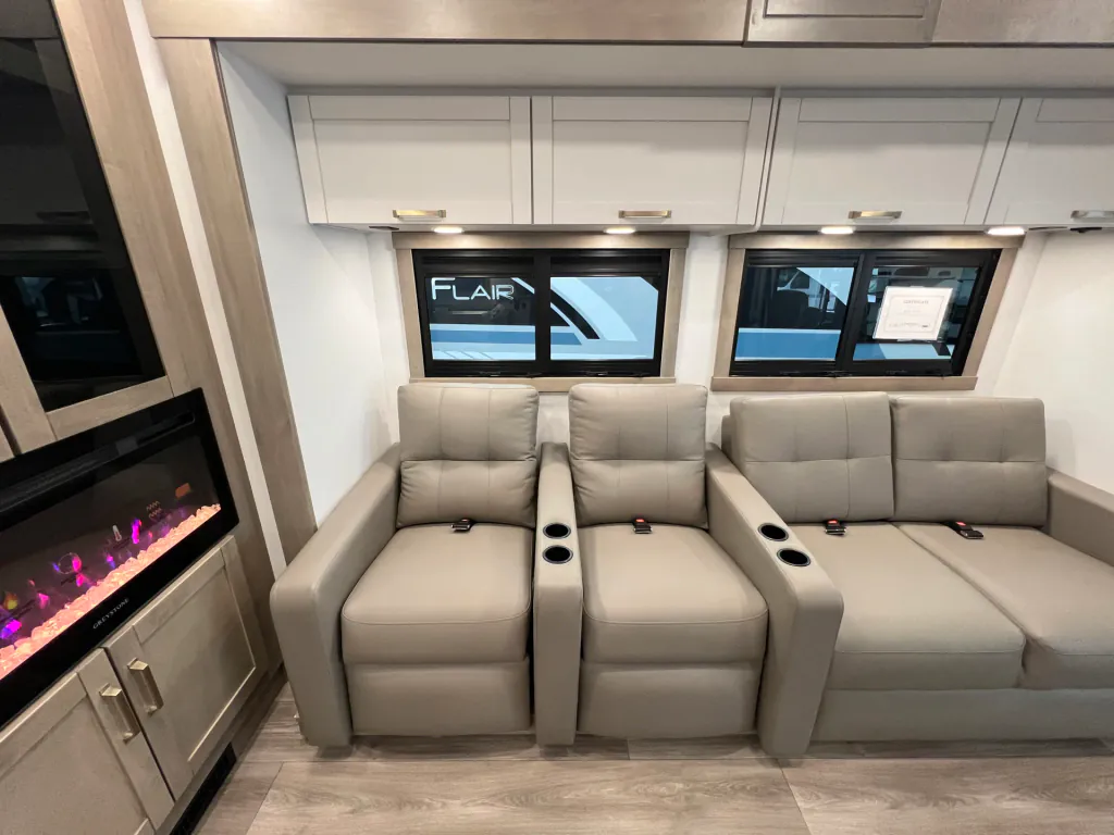 2027 Entegra Coach Vision XL 36C, Photos photo 15