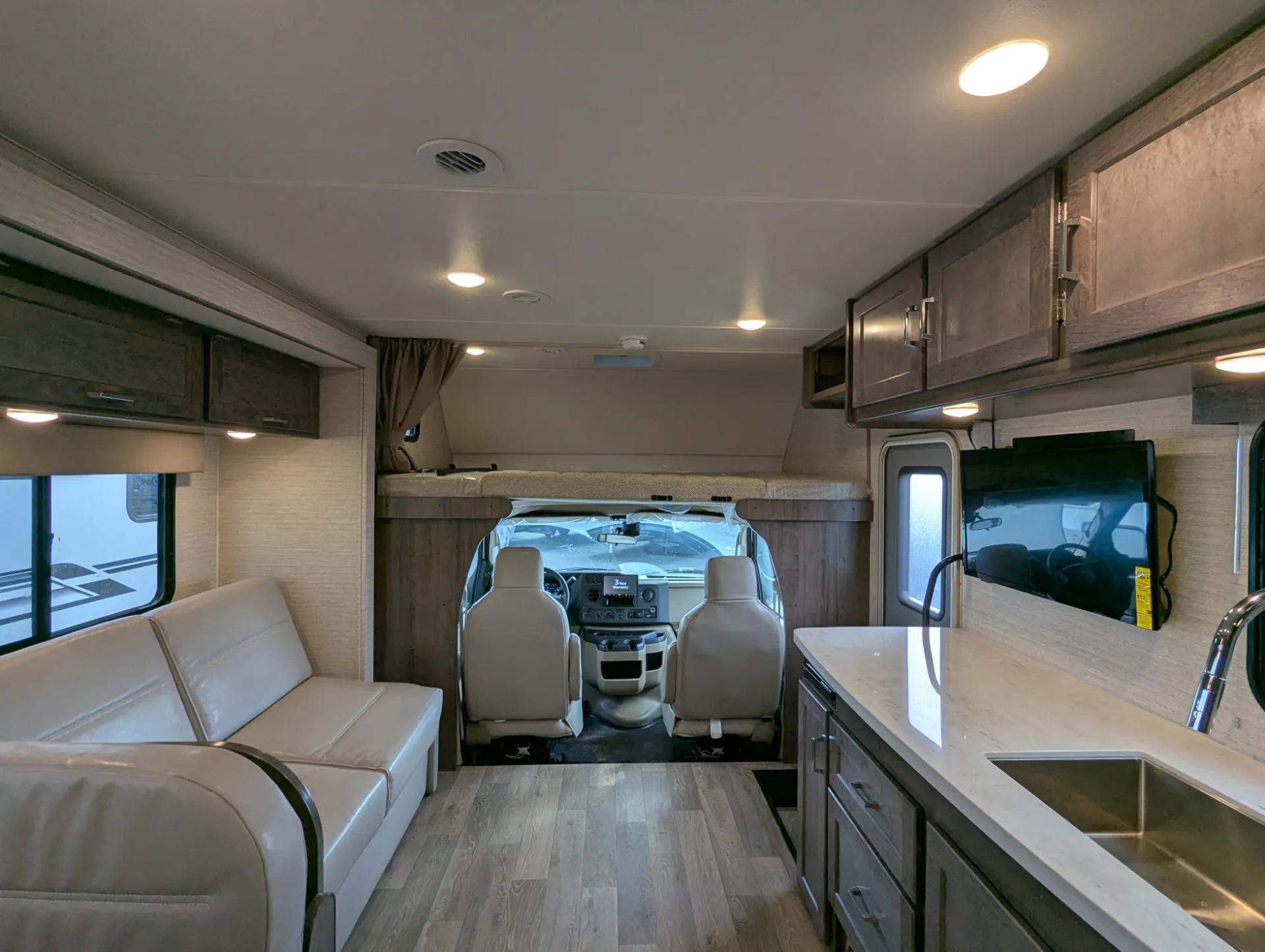 2025 Winnebago Spirit 31K - Photo 3