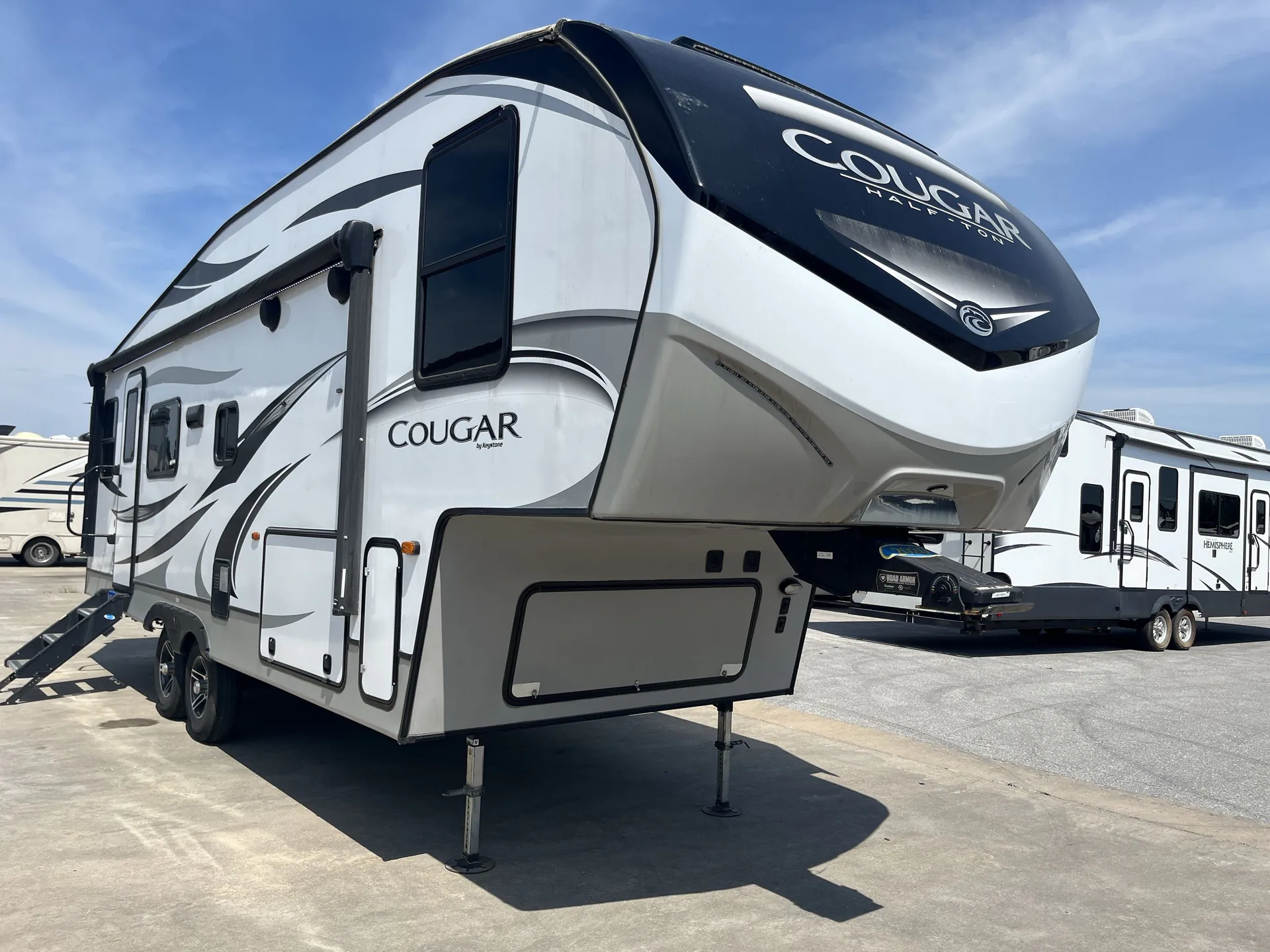 2020 Keystone Cougar Half-Ton 24RDS - Photo 2