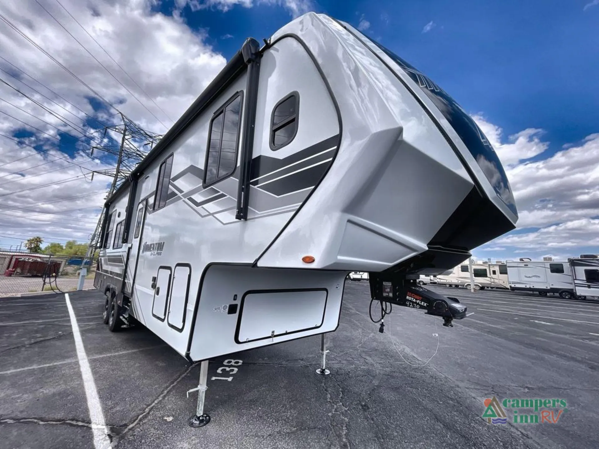 2026 Grand Design Momentum G-Class 325G - Photo 4