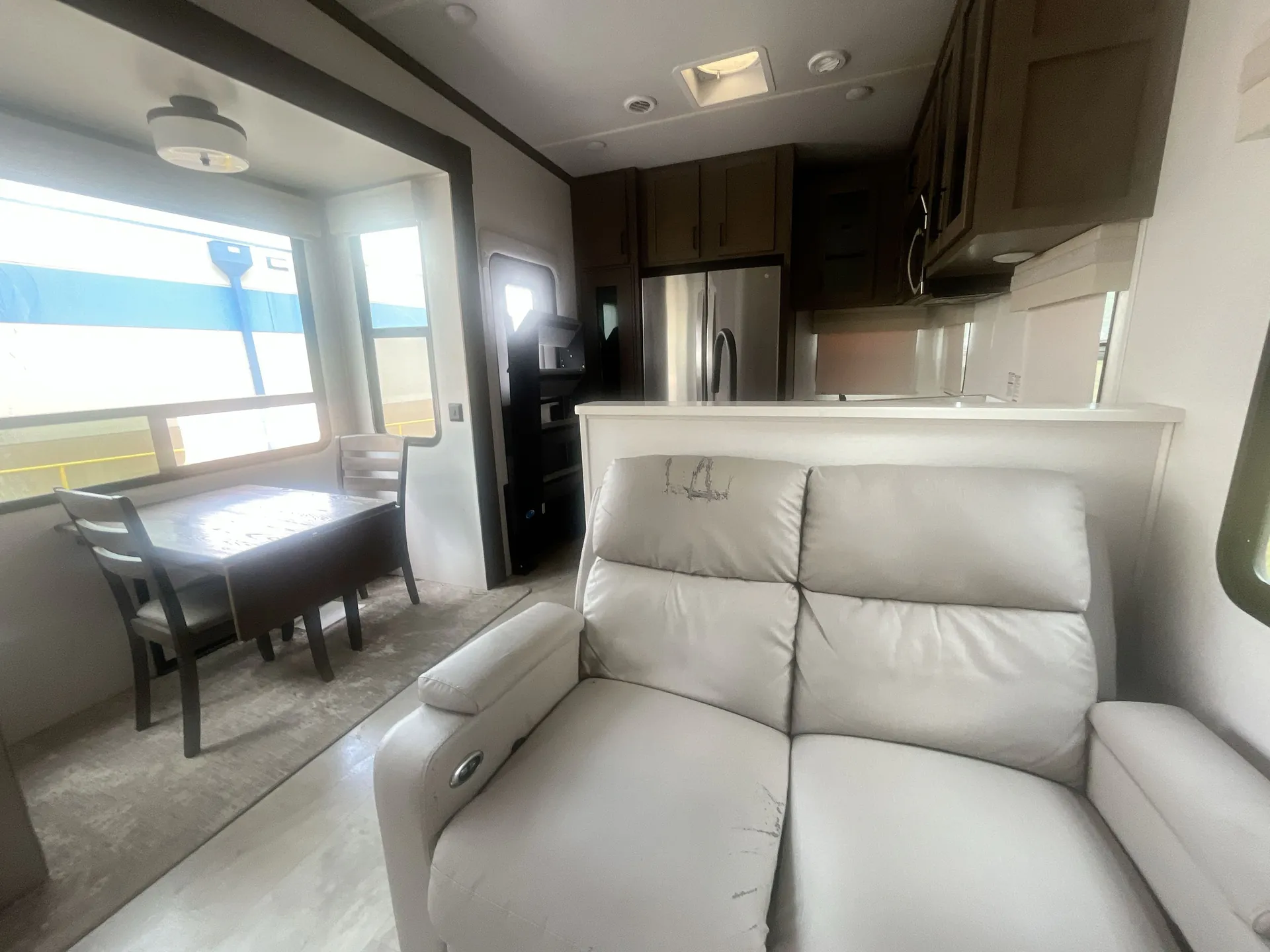 2021 Keystone Arcadia 3660RL — living area main