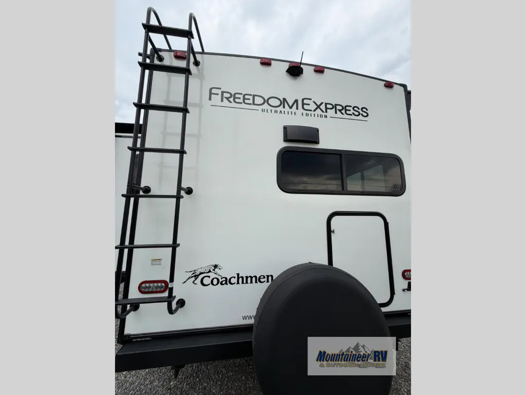 2024 Coachmen Freedom Express Ultra Lite 274RKS, Photos photo 6