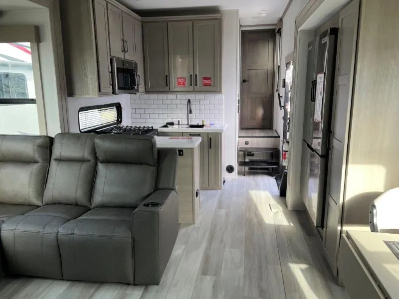 2026 Grand Design Momentum M-Class 414M, Photos photo 10