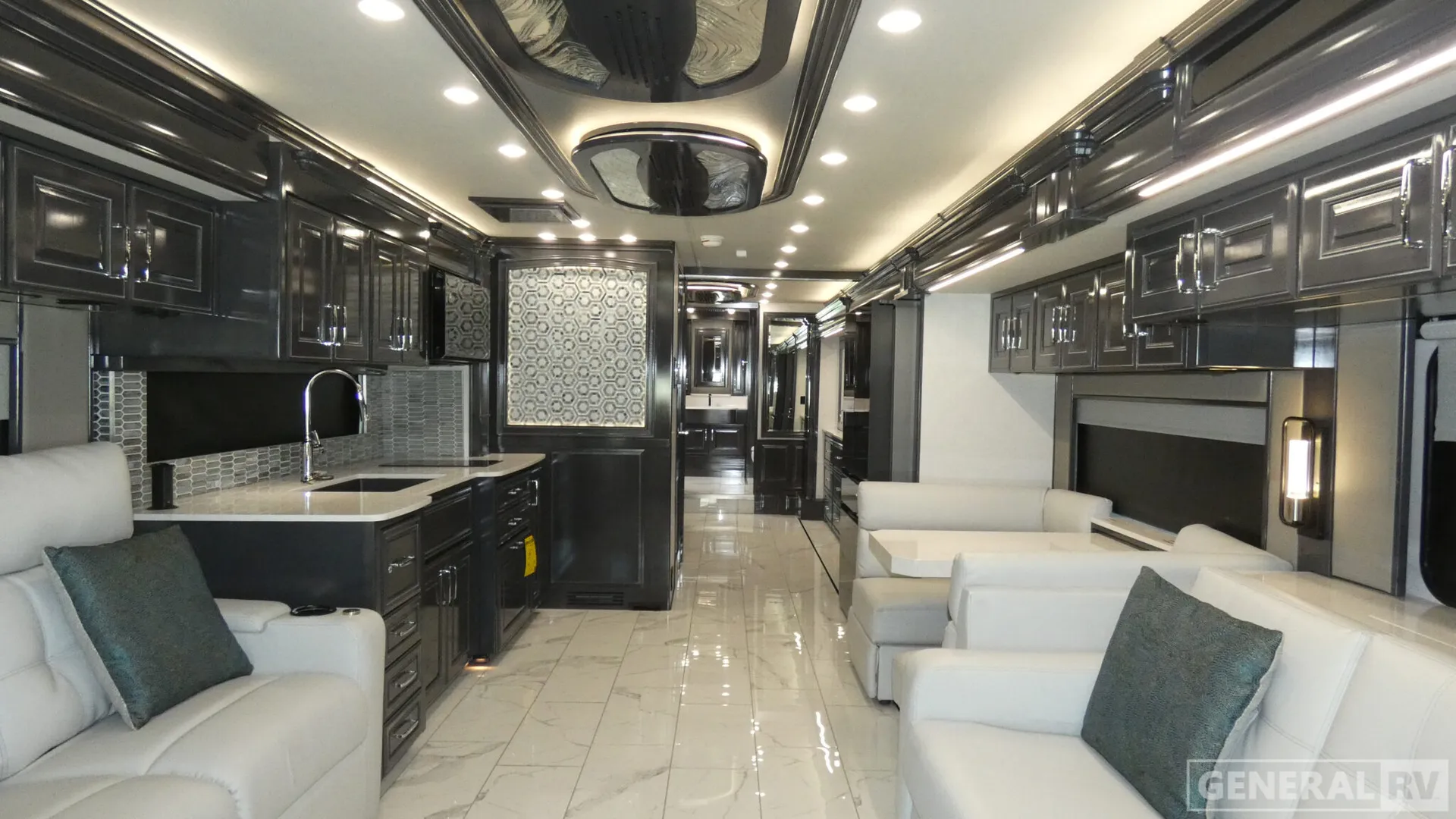 2026 American Coach American Dream 45A - Photo 3