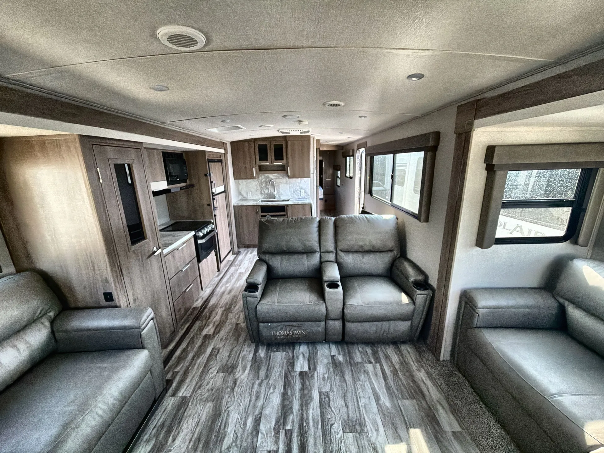 2021 Grand Design Imagine 3100RD — living area main
