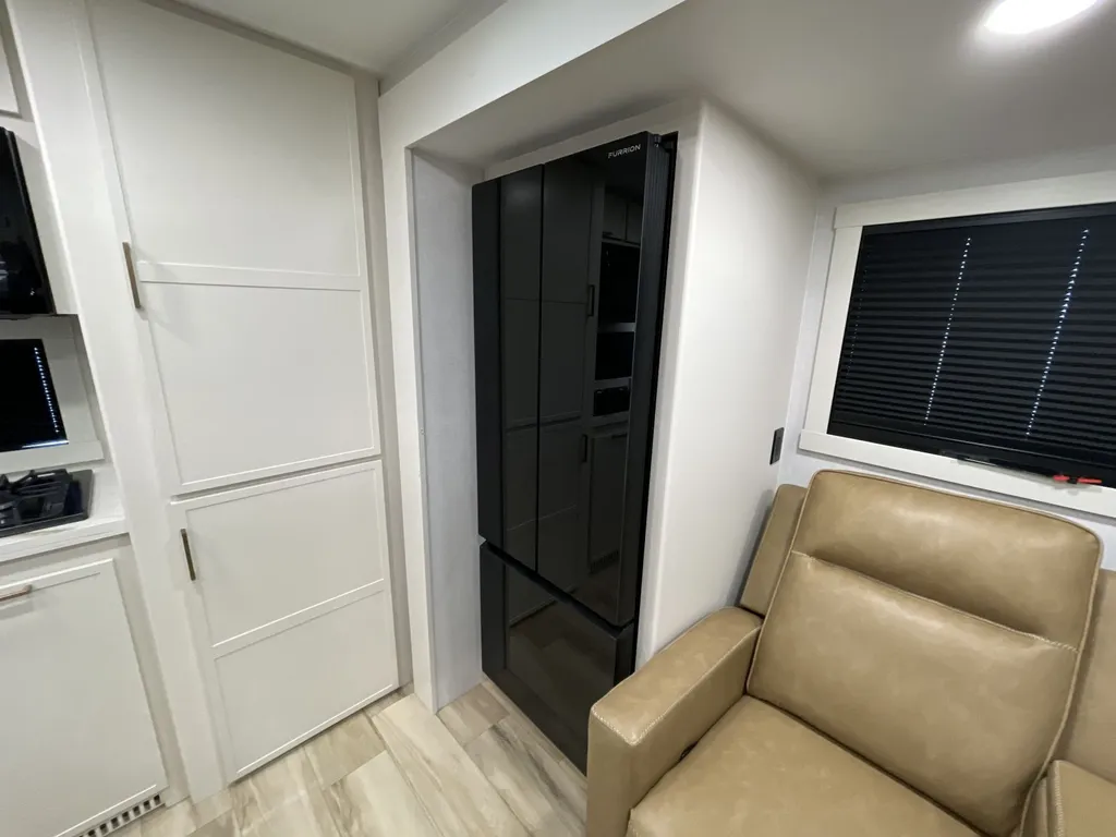 2025 Brinkley MODEL I 275, Photos photo 36