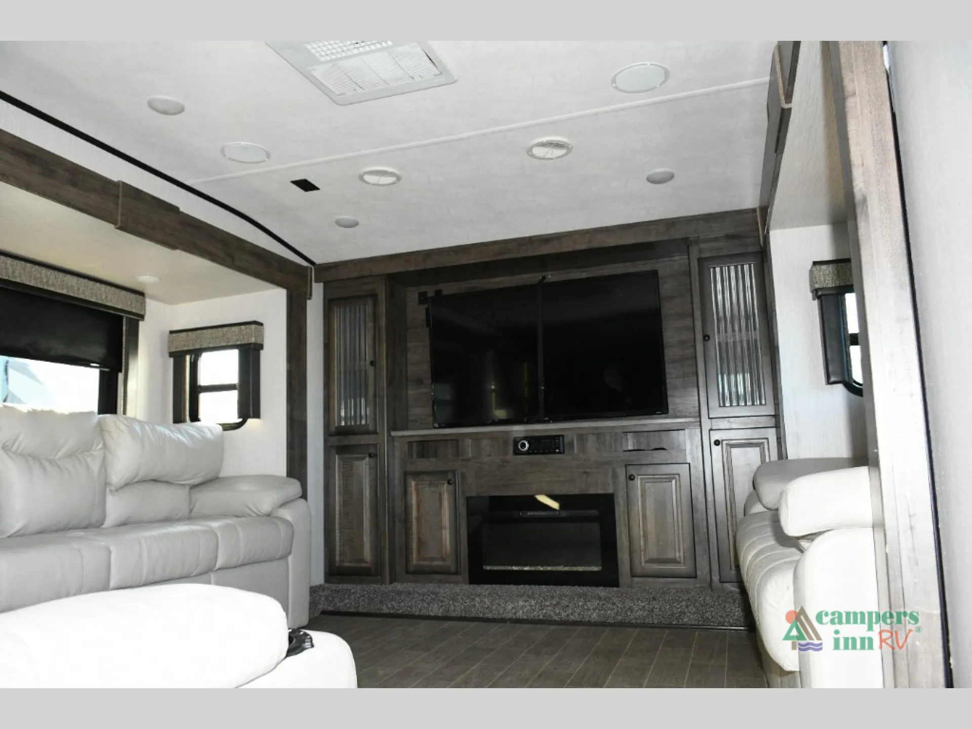 2021 Heartland Bighorn 38FL - Photo 4