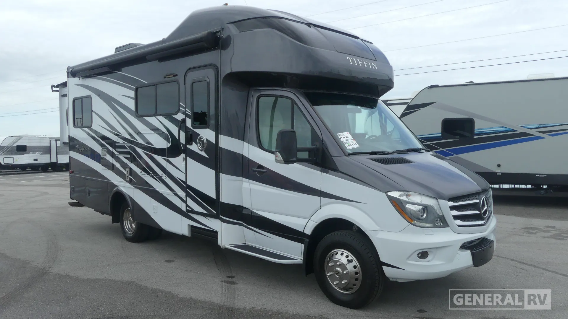 2017 Tiffin Wayfarer 24QW - Photo 2