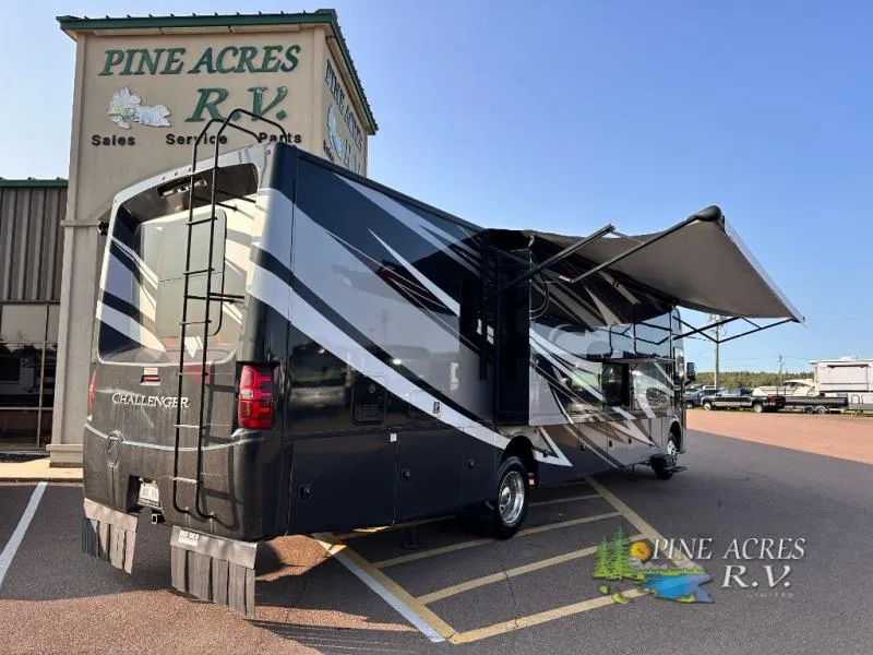 2020 Thor Motor Coach Challenger 37YT - Photo 4