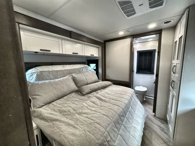 2027 Entegra Coach Accolade 37K, Photos photo 28