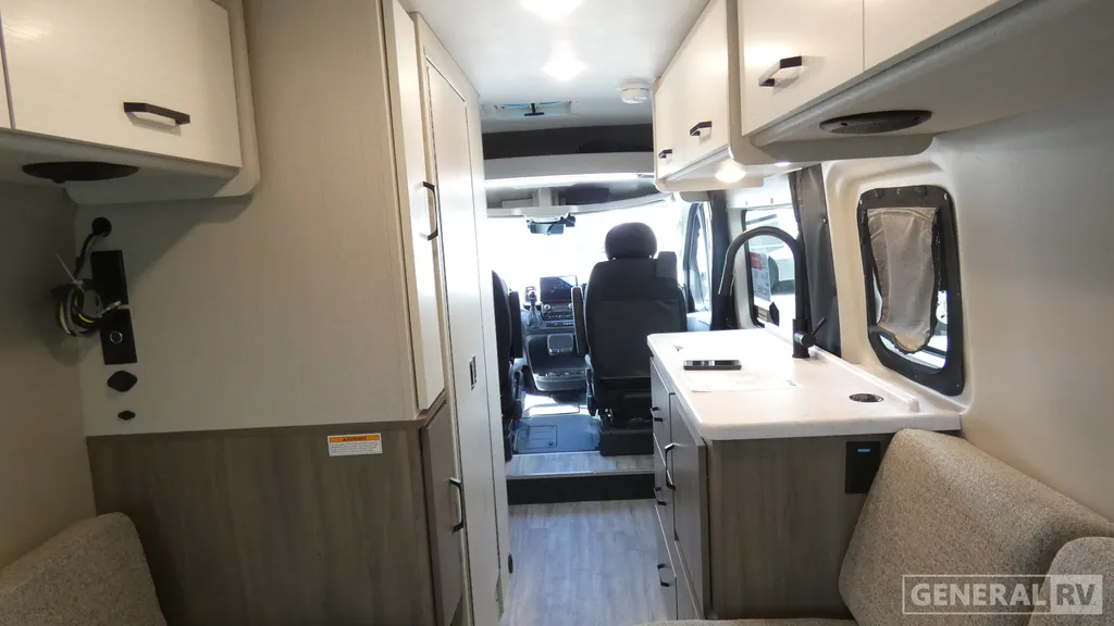 2026 Thor Motor Coach Tellaro 20U, Photos photo 4