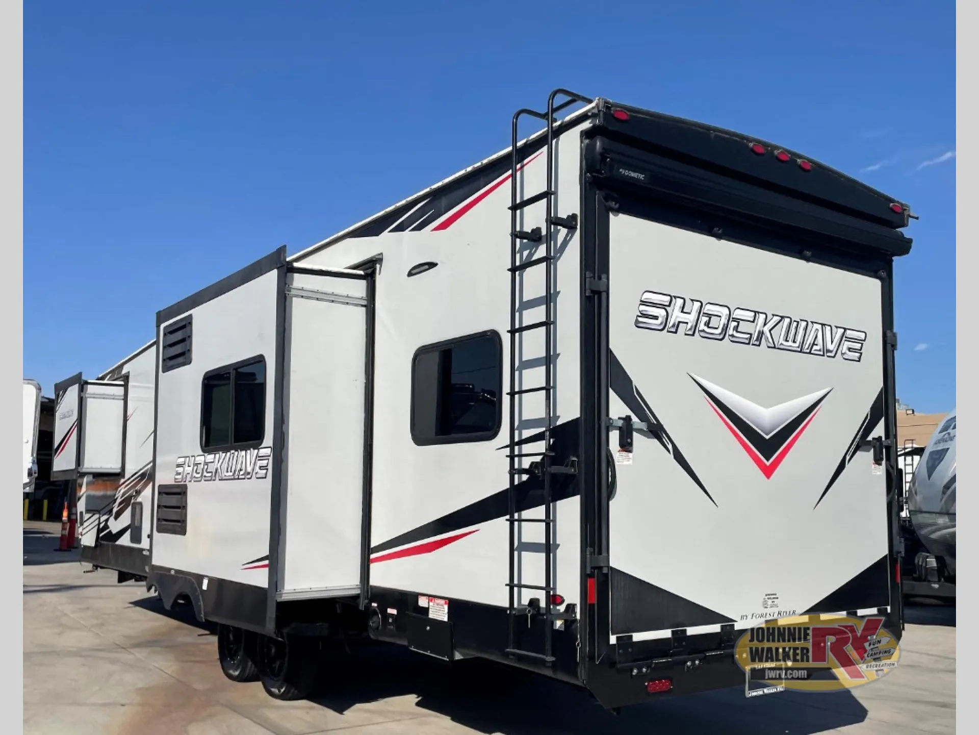 2022 Forest River Shockwave 30FKGDX