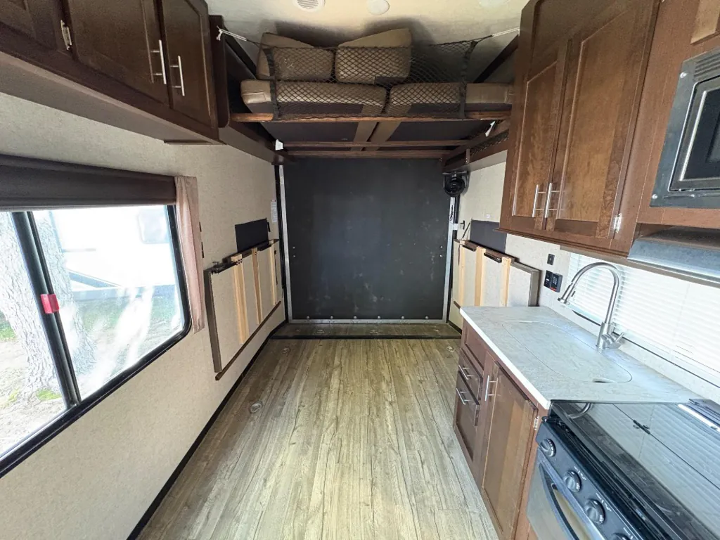 2018 Forest River Cherokee Grey Wolf 25RR, Photos photo 9