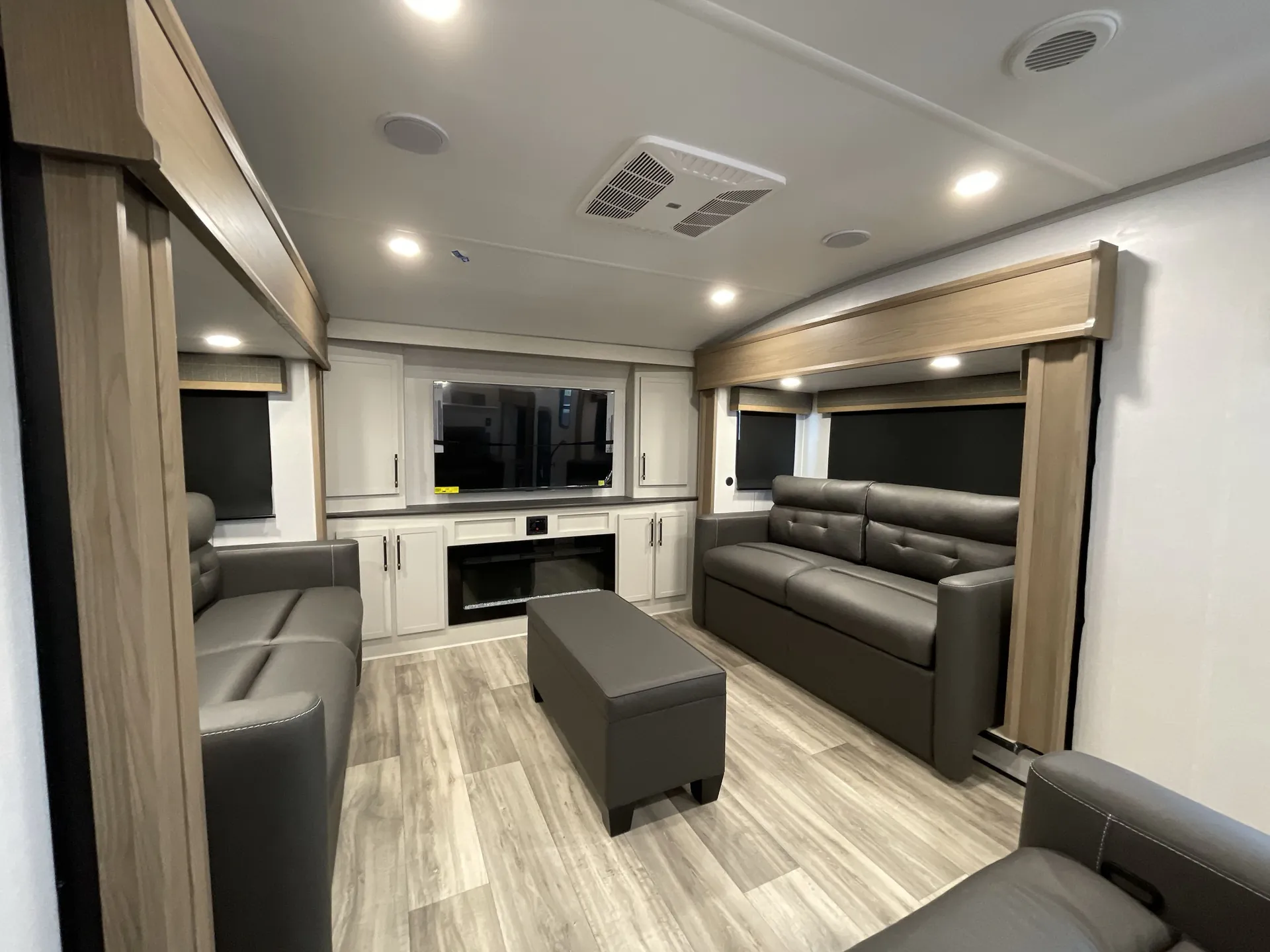 2026 dutchmen Astoria 3803FLP — living area main