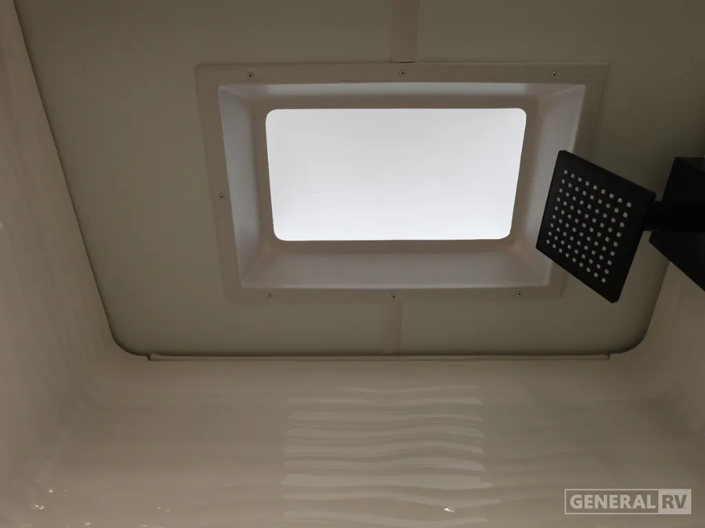 2025 Brinkley Model G 3250, Photos photo 17
