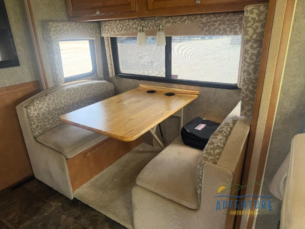 2013 Itasca Sunstar 27N - Photo 3